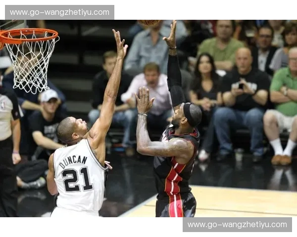 巅峰碰撞：金州艺术与迈阿密铁血的终极审判——当勇士遇上热火